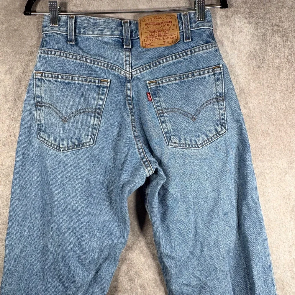 Vintage Levi's Jeans Mens 28x32 Blue 560 Loose Fit Tapered Leg‎ Light Wash Y2K